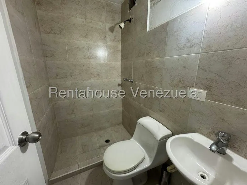 Apartamento (1 Nivel) en Venta en Buenaventura, Miranda - 29
