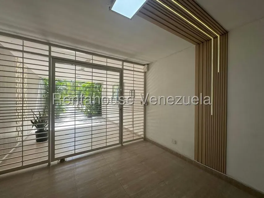 Apartamento (1 Nivel) en Venta en Buenaventura, Miranda - 4