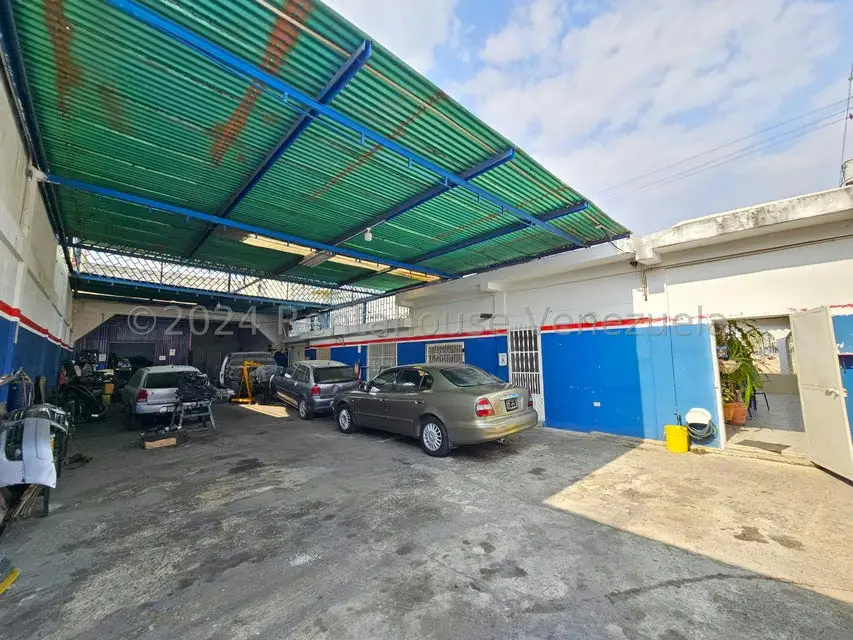 Comercial (Edificio) en Venta en Zona Oeste, Lara - 28