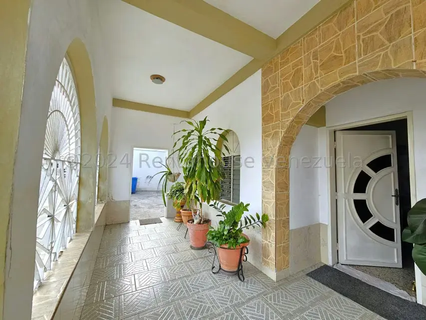 Comercial (Edificio) en Venta en Zona Oeste, Lara - 3