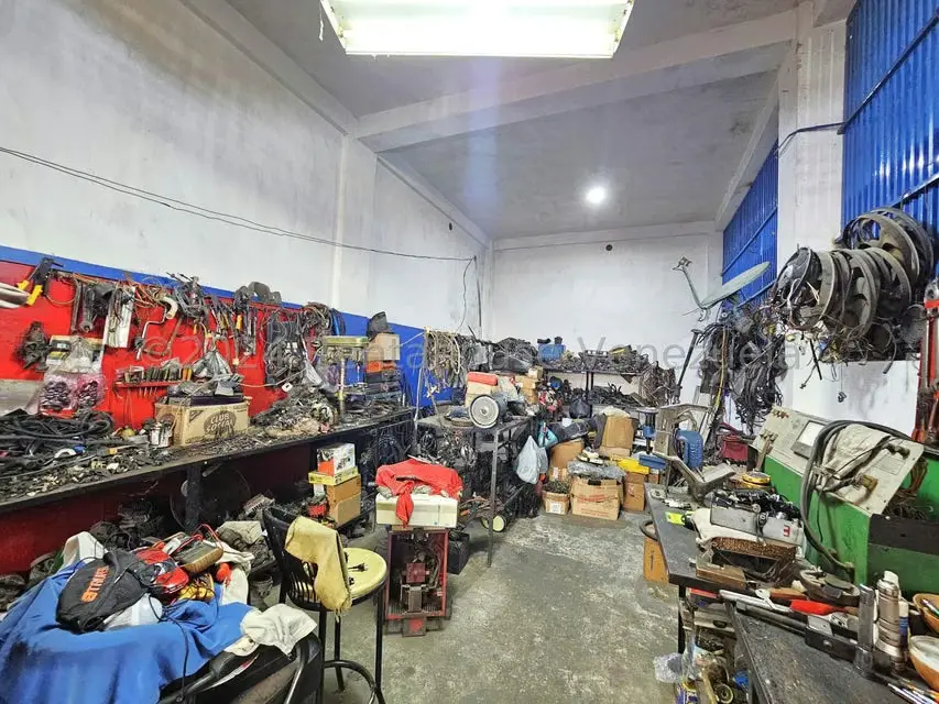Comercial (Edificio) en Venta en Zona Oeste, Lara - 32
