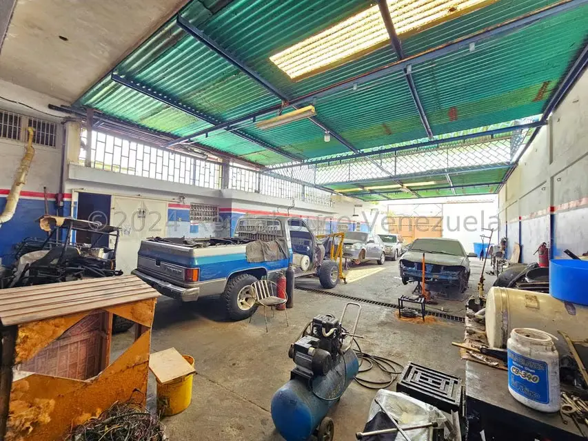Comercial (Edificio) en Venta en Zona Oeste, Lara - 33