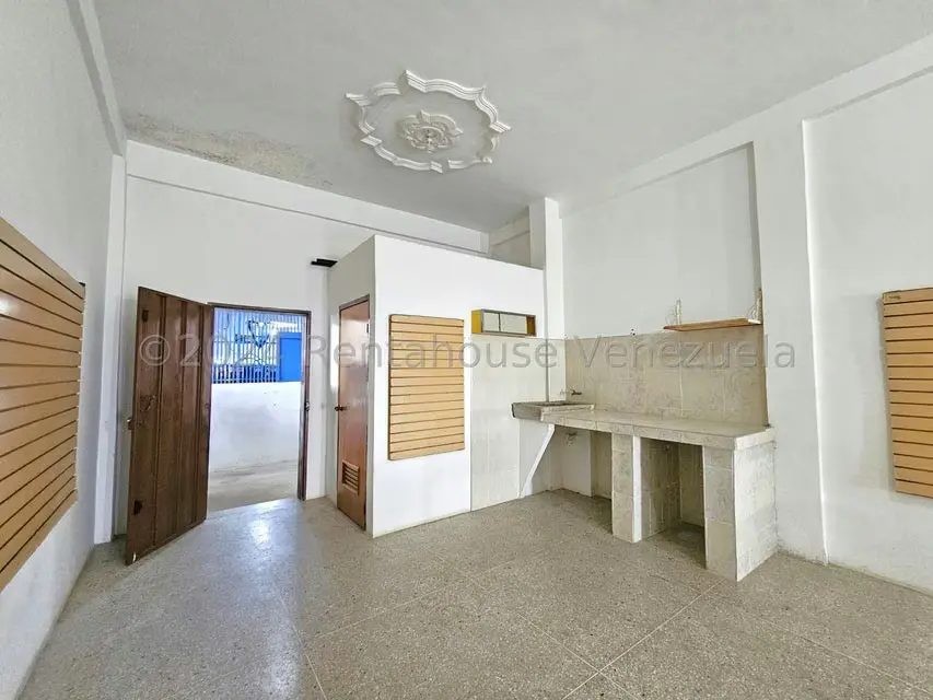 Comercial (Edificio) en Venta en Zona Oeste, Lara - 39