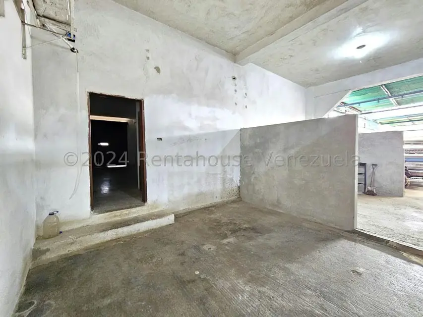 Comercial (Edificio) en Venta en Zona Oeste, Lara - 45