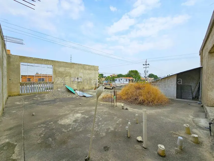 Comercial (Edificio) en Venta en Zona Oeste, Lara - 56