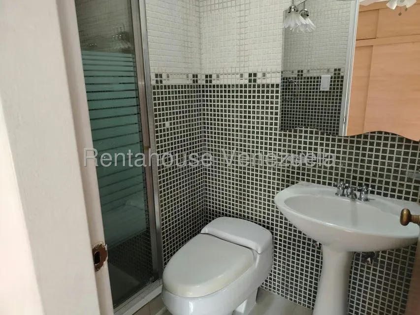 Apartamento (1 Nivel) en Alquiler en La Boyera, Distrito Metropolitano - 13