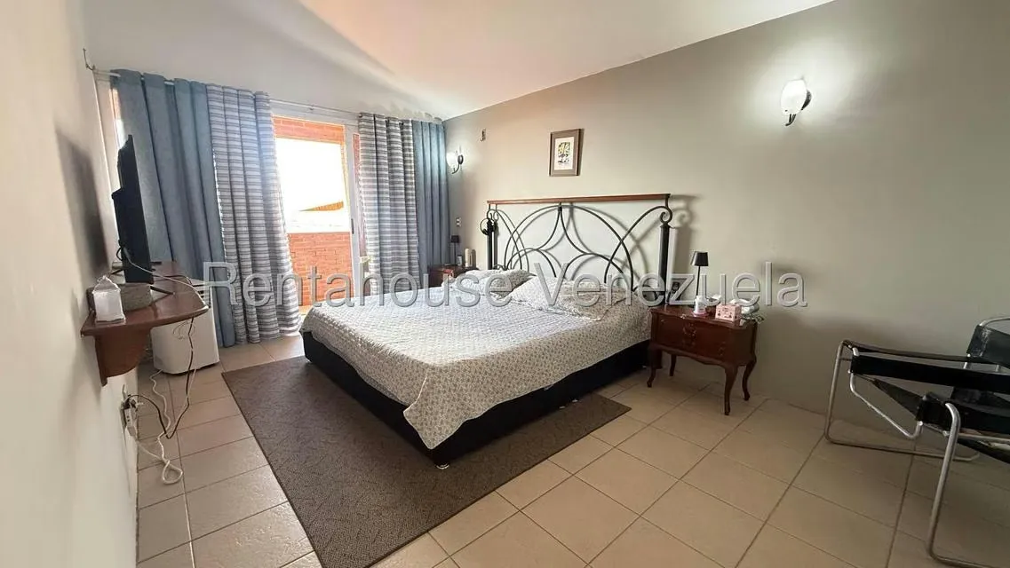 Townhouse (Multiples Niveles) en Venta en Loma Linda, Distrito Metropolitano - 20