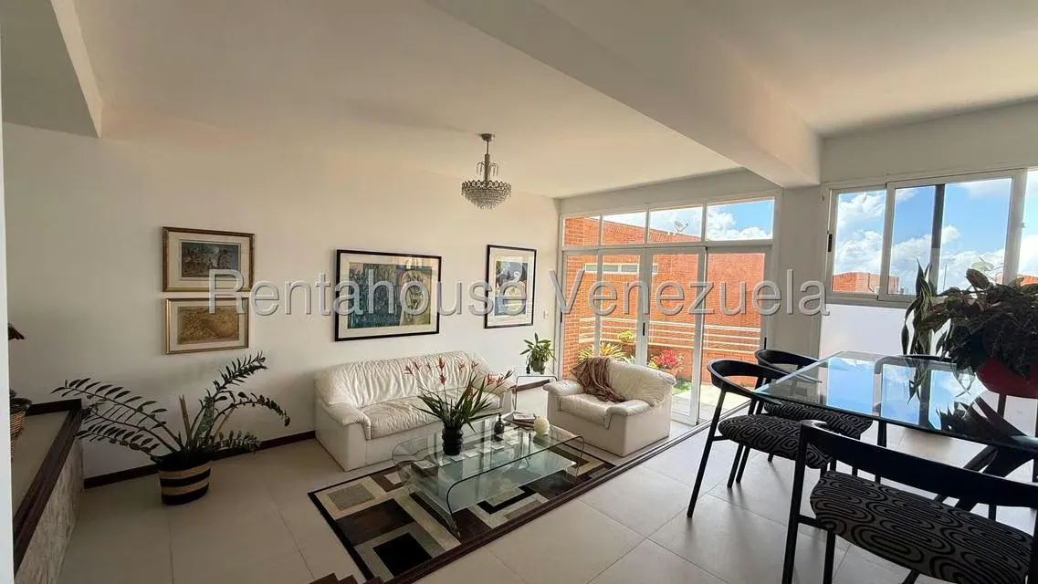 Townhouse (Multiples Niveles) en Venta en Loma Linda, Distrito Metropolitano - 3