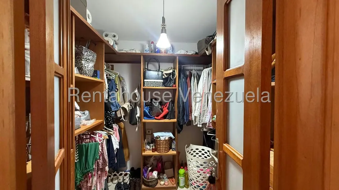 Townhouse (Multiples Niveles) en Venta en Loma Linda, Distrito Metropolitano - 23