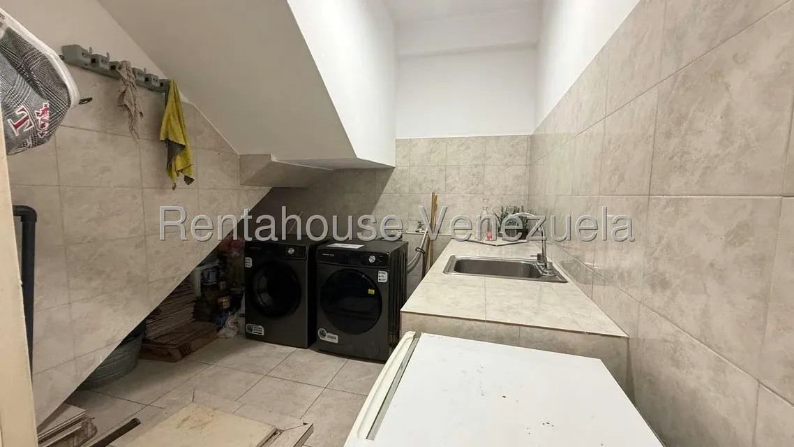 Townhouse (Multiples Niveles) en Venta en Loma Linda, Distrito Metropolitano - 33