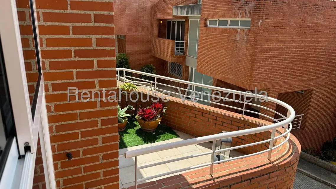 Townhouse (Multiples Niveles) en Venta en Loma Linda, Distrito Metropolitano - 9