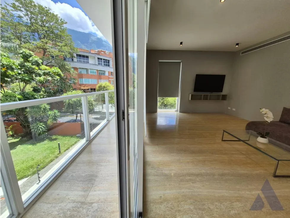 Alquilo Fabulos apartamento 145m2 La Castellana C/muebles/balcón 6301