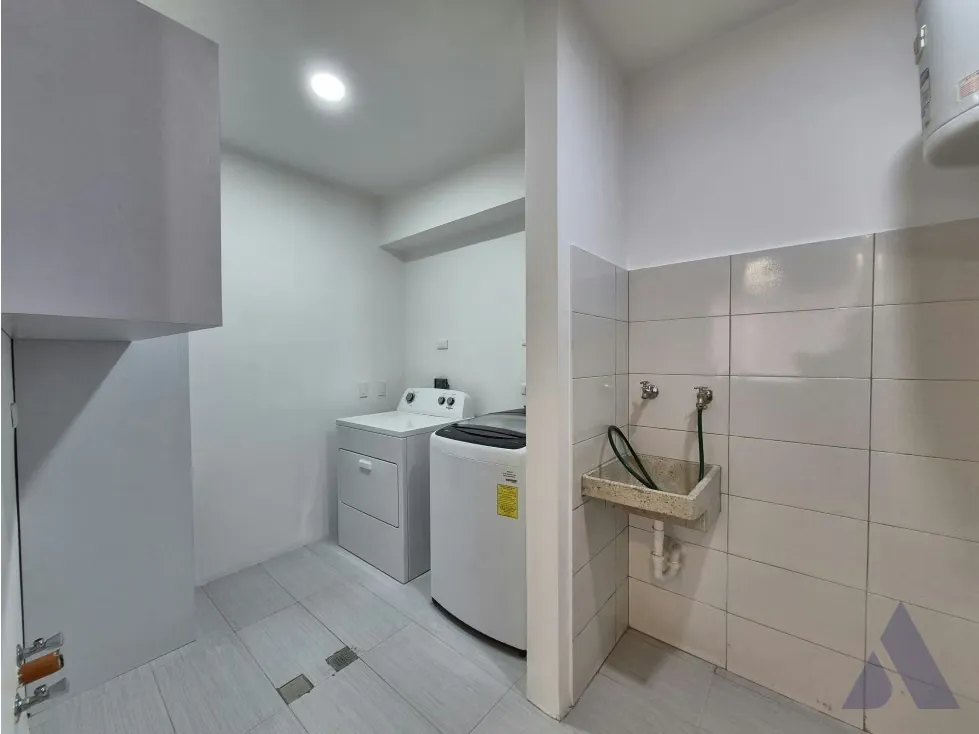 Alquilo Fabulos apartamento 145m2 La Castellana C/muebles/balcón 6301 - 17