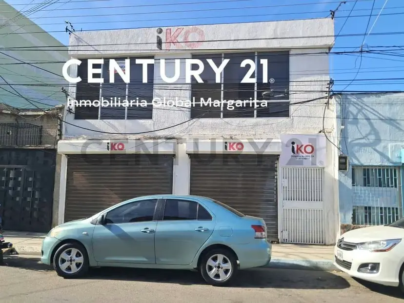 VENTA DE TERRENO CON BIENHECHURIA DE LOCAL COMERCIAL, OFICINAS, BAÑOS Y DEPOSITO