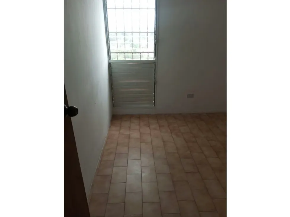 Se alquila apartamento 98m2 San Antonio 6985 - 3