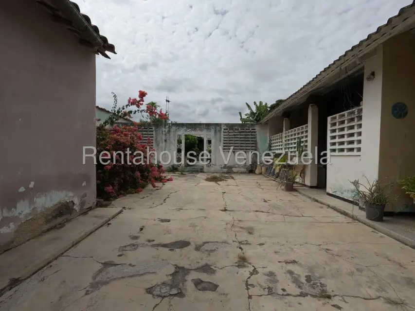 Casa (1 Nivel) en Venta en Centro, Lara - 23