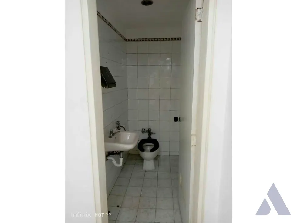 Alquilo local 800m2 La Urbina 5403 - 8