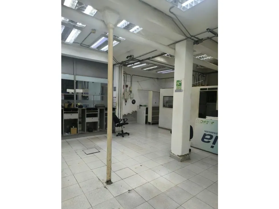 Local en alquiler 76², Avenida Fuerzas Armadas - 7