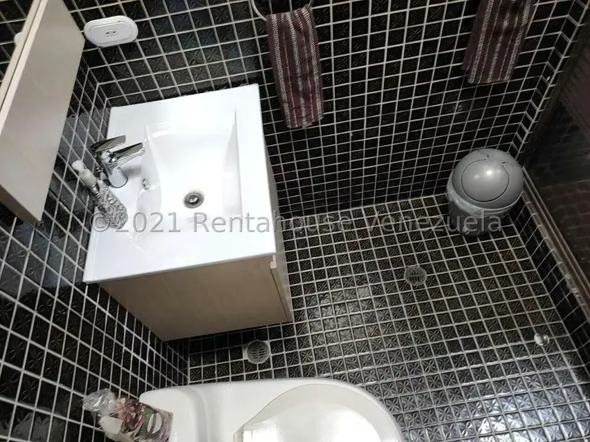 Casa (1 Nivel) en Venta en El Peñon, Distrito Metropolitano - 25
