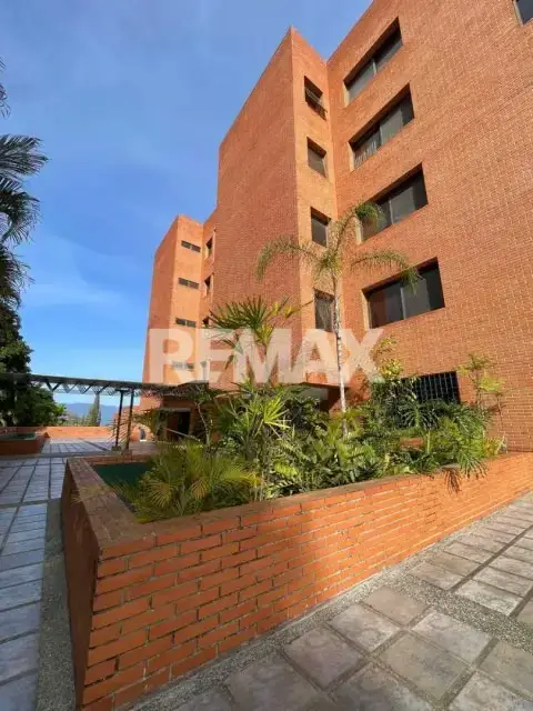 APARTAMENTO EN VENTA - URB. LA LAGUNITA