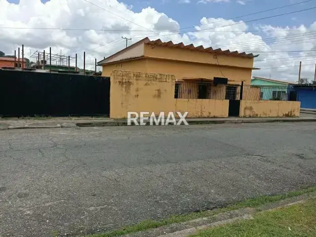 En Venta Casa ubicada en Guanare, Sector La Arenosa, Esquina Carrera 9 con Calle 10, Guanare, Portuguesa, Venezuela