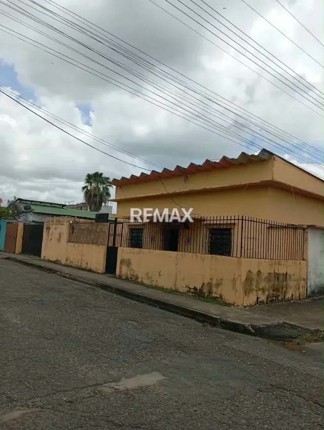 En Venta Casa ubicada en Guanare, Sector La Arenosa, Esquina Carrera 9 con Calle 10, Guanare, Portuguesa, Venezuela - 2