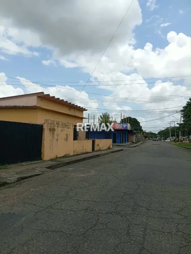 En Venta Casa ubicada en Guanare, Sector La Arenosa, Esquina Carrera 9 con Calle 10, Guanare, Portuguesa, Venezuela - 3