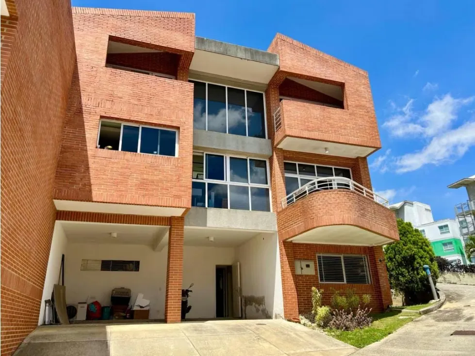 Se Vende Hermosa Villa 300m²-3H+1HS+5B+5P+1M-Loma Linda 9297 - 3