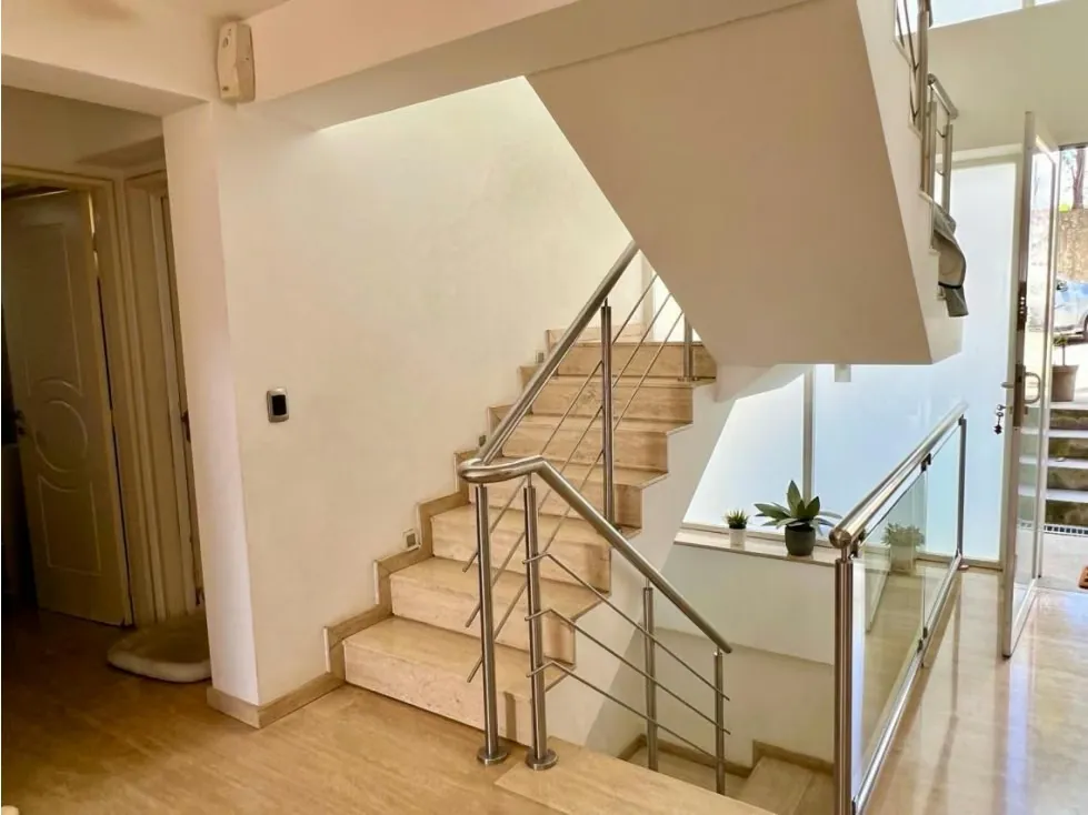 Se Vende Hermosa Villa 300m²-3H+1HS+5B+5P+1M-Loma Linda 9297 - 8