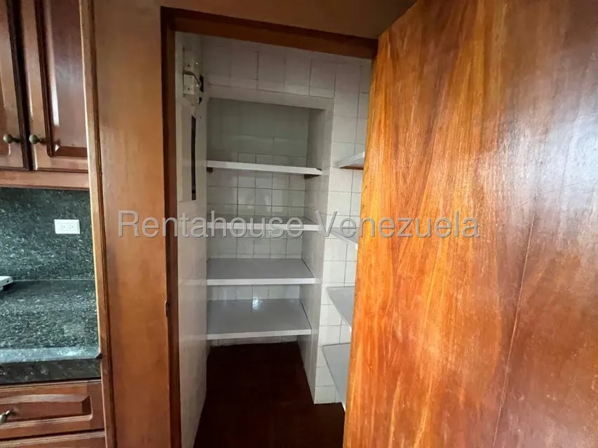 Apartamento (1 Nivel) en Alquiler en Guaparo, Carabobo - 12