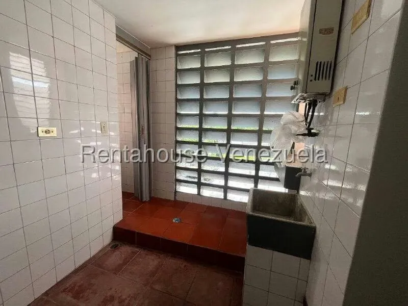 Apartamento (1 Nivel) en Alquiler en Guaparo, Carabobo - 16