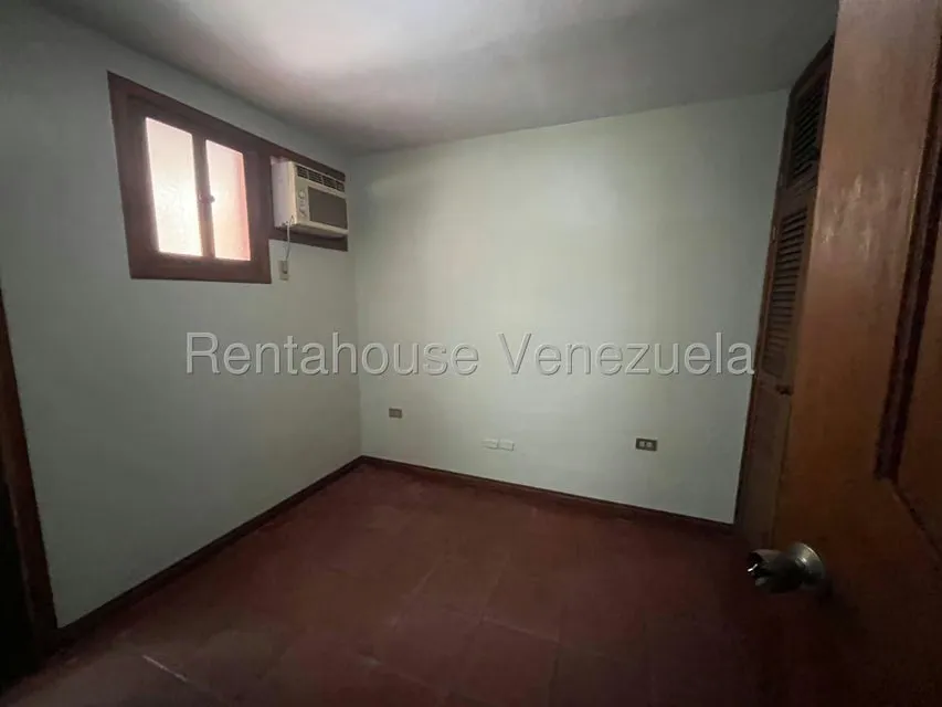 Apartamento (1 Nivel) en Alquiler en Guaparo, Carabobo - 28