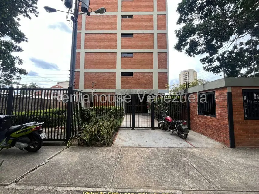 Apartamento (1 Nivel) en Alquiler en Guaparo, Carabobo - 36