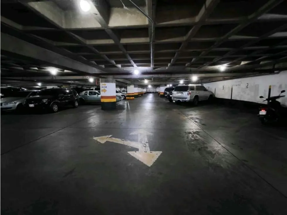 Se vende estacionamiento 1850m2 Catia 2782 - 7