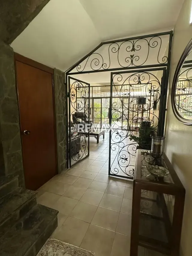 CASA EN VENTA PARA USO COMERCIAL O RESIDENCIAL EN LA TRIGALEÑA - 8
