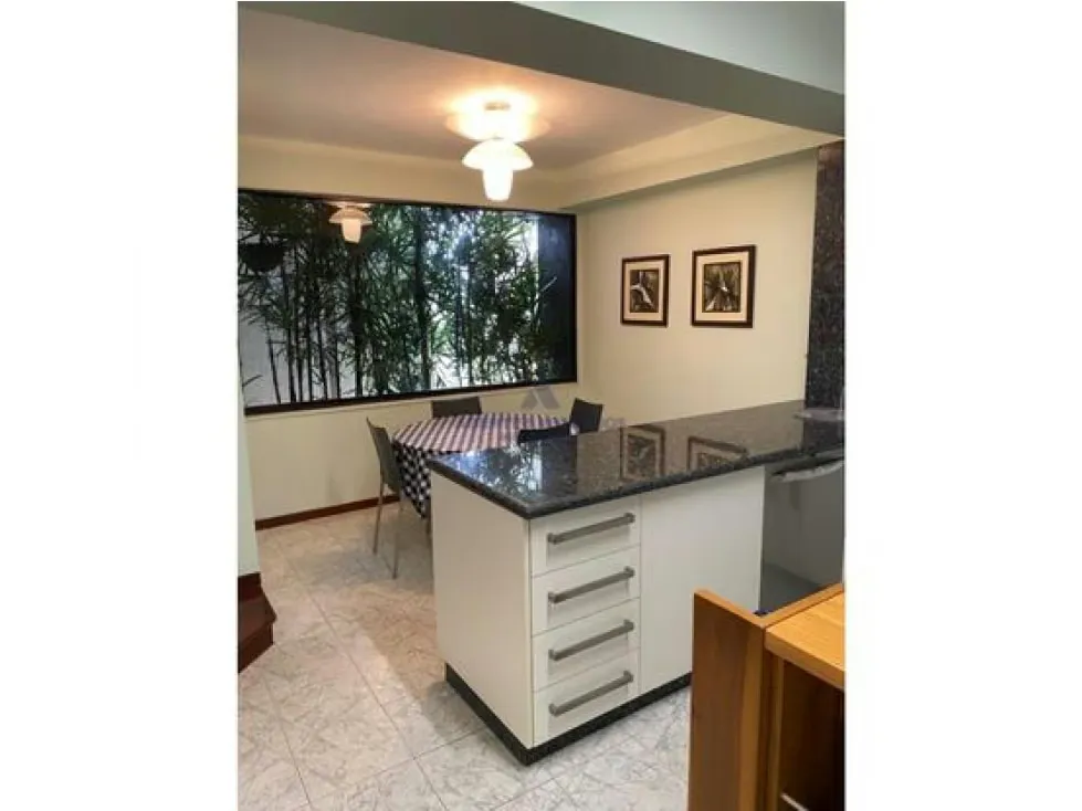 Se vende apto 325m2 3h+s/5b/3p Colinas de Valle Arriba 9804 - 8