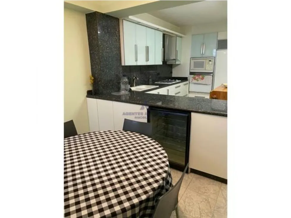 Se vende apto 325m2 3h+s/5b/3p Colinas de Valle Arriba 9804 - 10