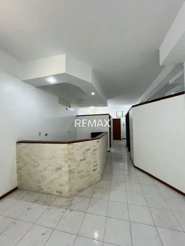 En venta local comercial sector centro Acarigua - 2