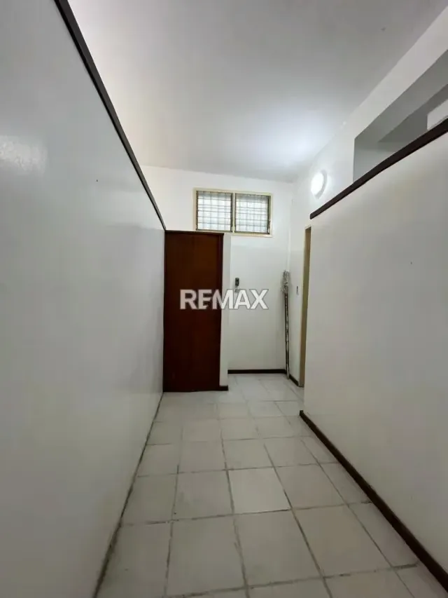 En venta local comercial sector centro Acarigua - 5