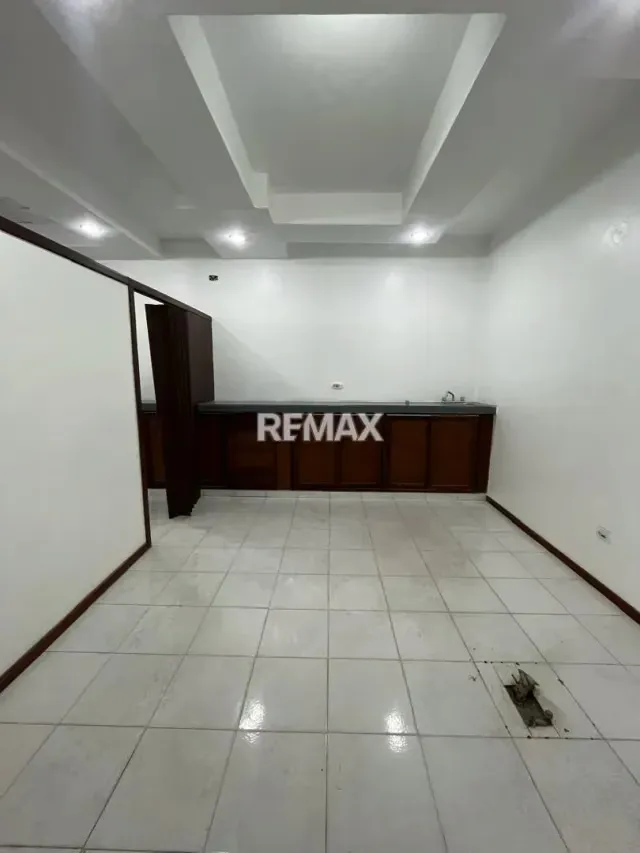 En venta local comercial sector centro Acarigua - 7