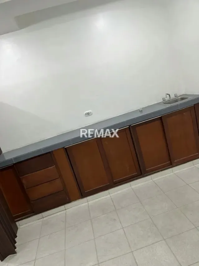 En venta local comercial sector centro Acarigua - 8