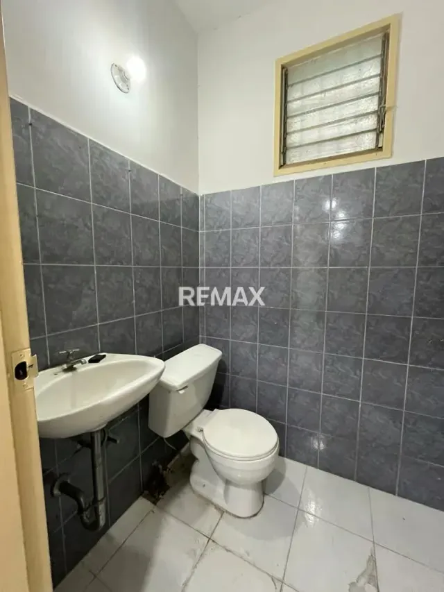 En venta local comercial sector centro Acarigua - 9
