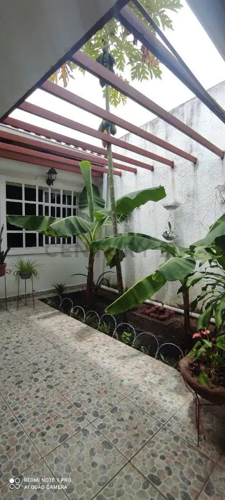 SE VENDE casa en Urbanismo Sector Juanico - 5