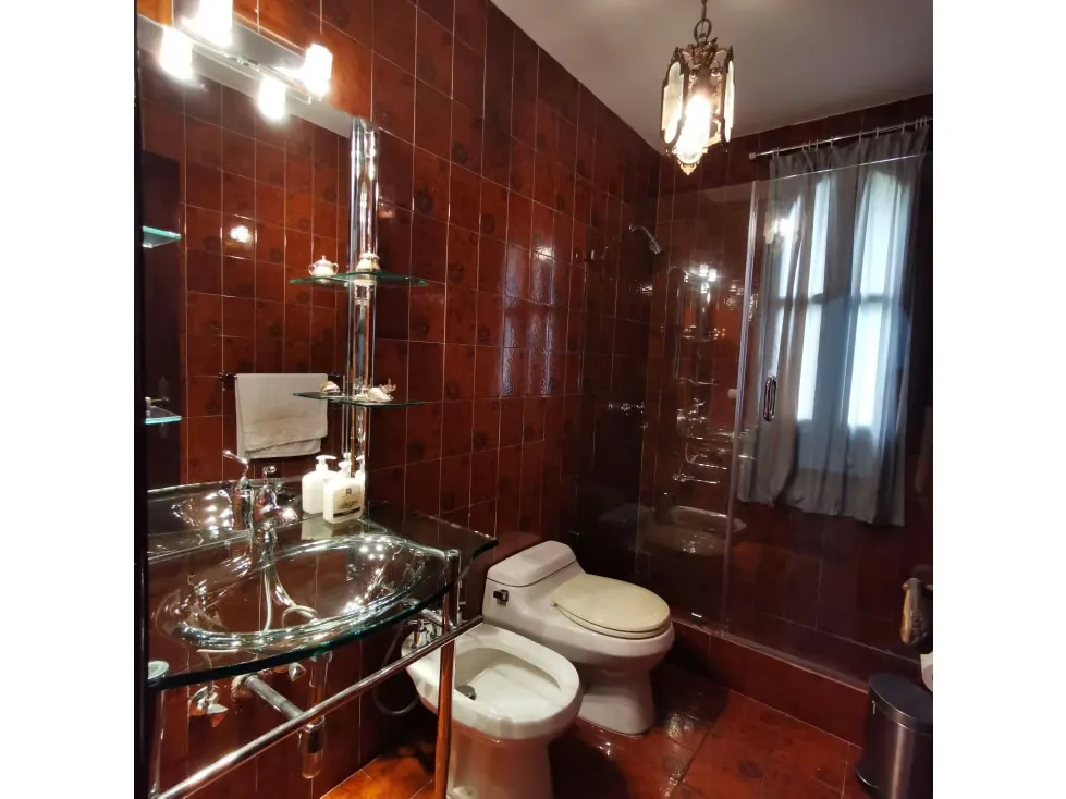Vendo Casona LA LAGUNITA $850.000 calle cerrada. Actualizar - 8