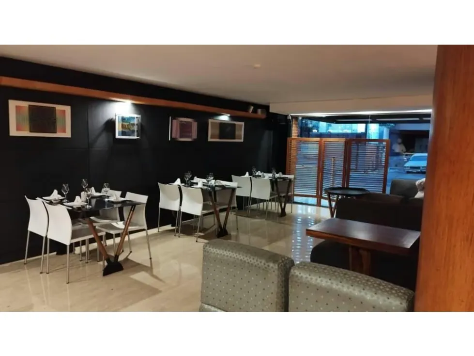 Vendo edificio 1600m2 Las Mercedes 6430