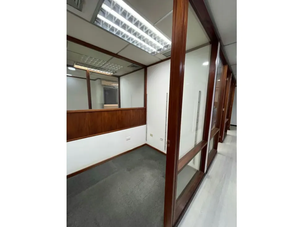 Se vende/alquila oficina 206m2 El Rosal 1398 - 9