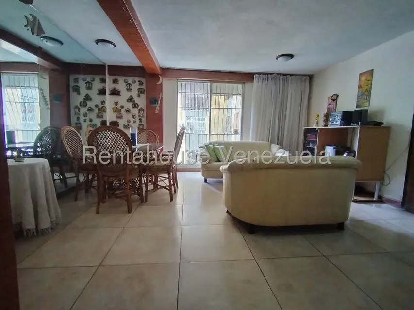 Apartamento (1 Nivel) en Venta en Caricuao, Distrito Metropolitano