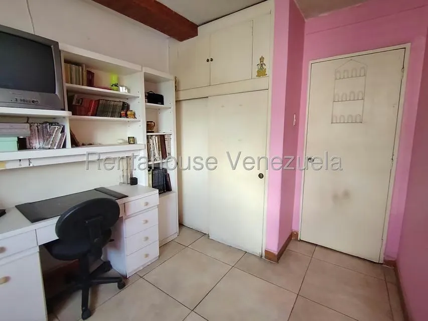Apartamento (1 Nivel) en Venta en Caricuao, Distrito Metropolitano - 17