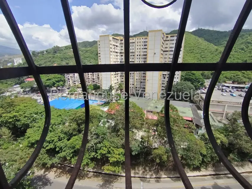 Apartamento (1 Nivel) en Venta en Caricuao, Distrito Metropolitano - 23