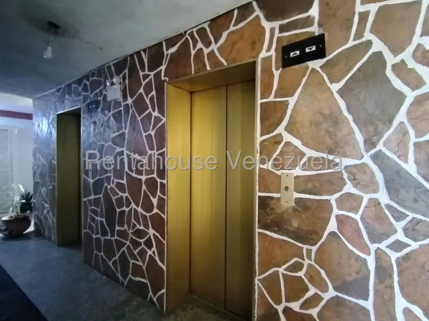 Apartamento (1 Nivel) en Venta en Caricuao, Distrito Metropolitano - 26